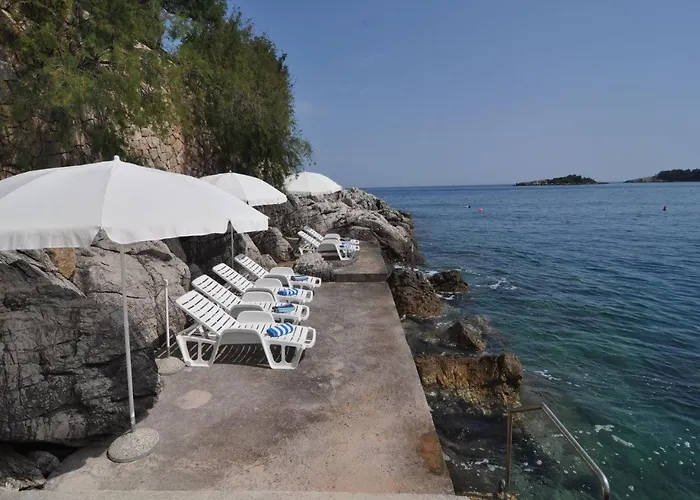 Holiday Home Marina- Beachfront, Sea View And Free Parking