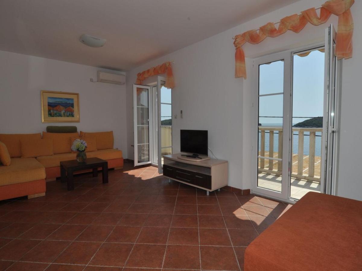 Lägenhet Marina- Beachfront, Sea View And Free Parking Molunat