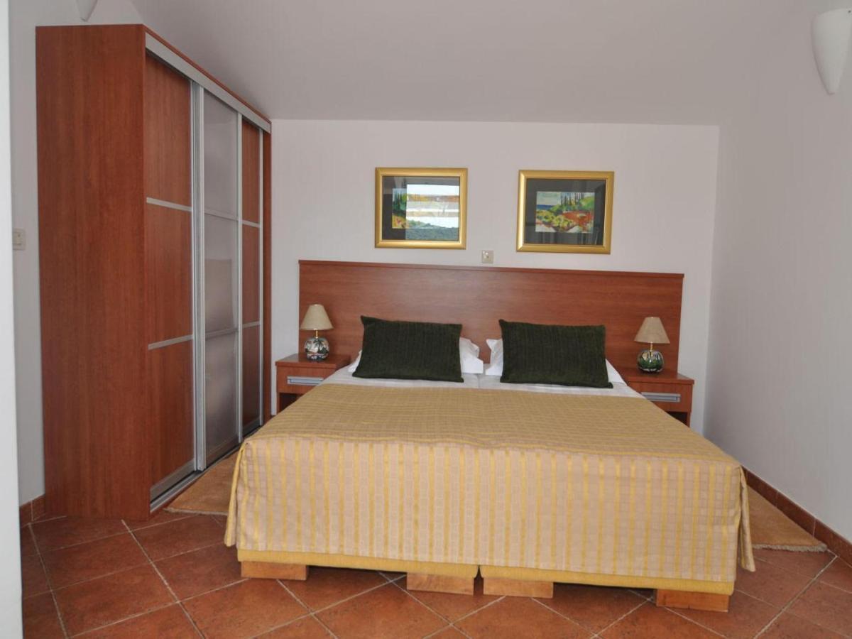 Marina- Beachfront, Sea View And Free Parking * Molunat
