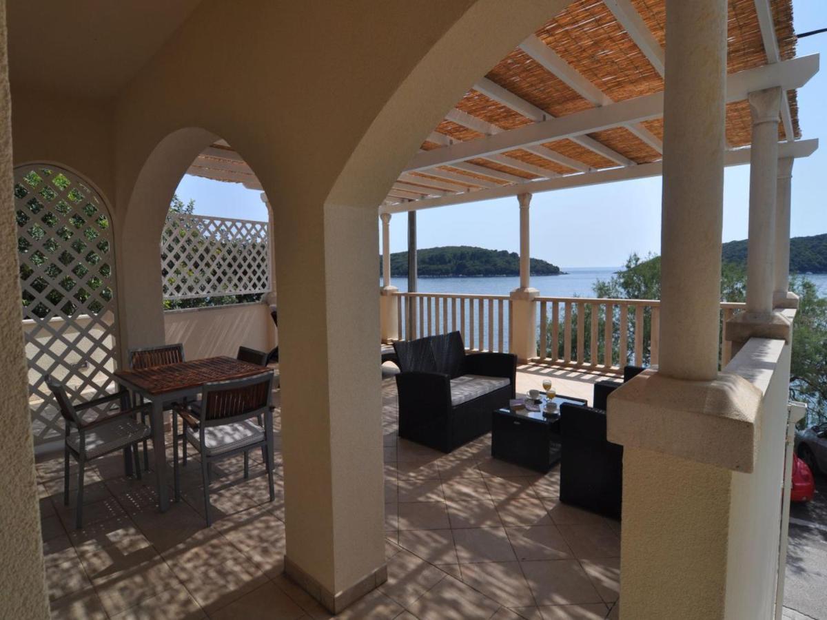 Marina- Beachfront, Sea View And Free Parking