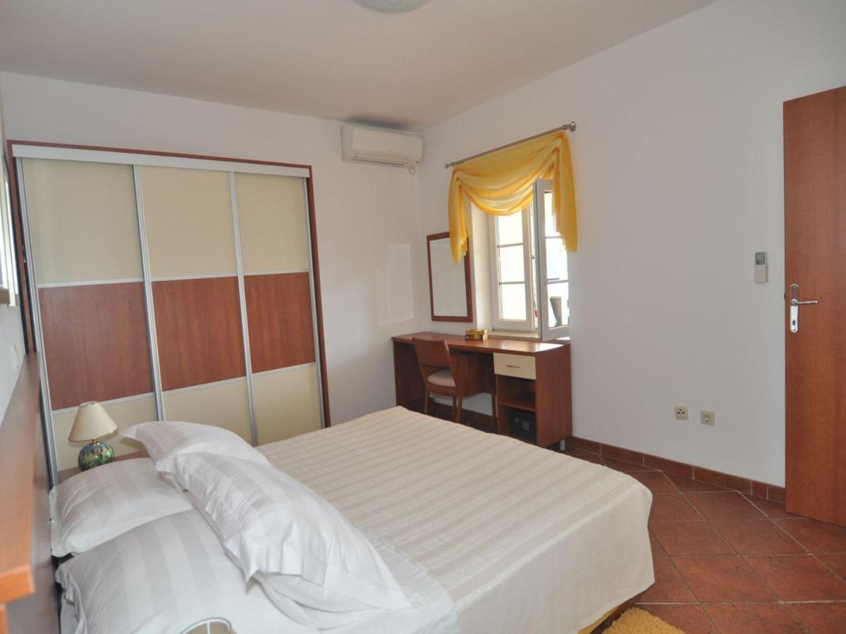 Apartment Marina- Beachfront, Sea View And Free Parking *
