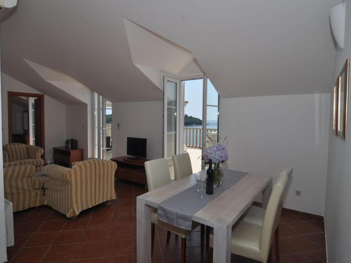 Apartment Marina- Beachfront, Sea View And Free Parking Molunat