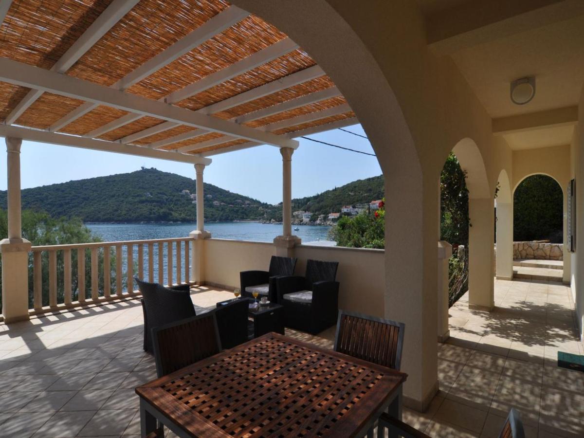 Apartment Marina- Beachfront, Sea View And Free Parking Molunat