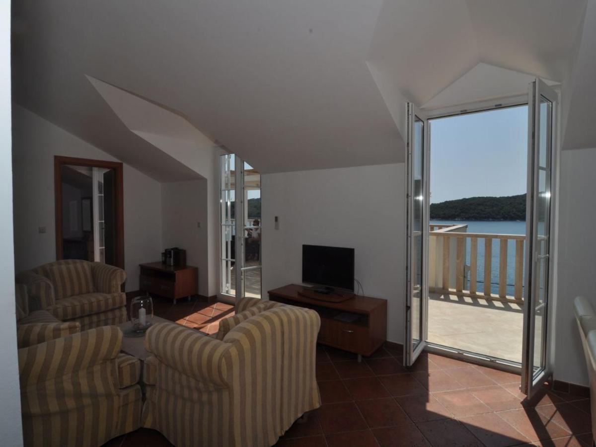 Apartment Marina- Beachfront, Sea View And Free Parking *