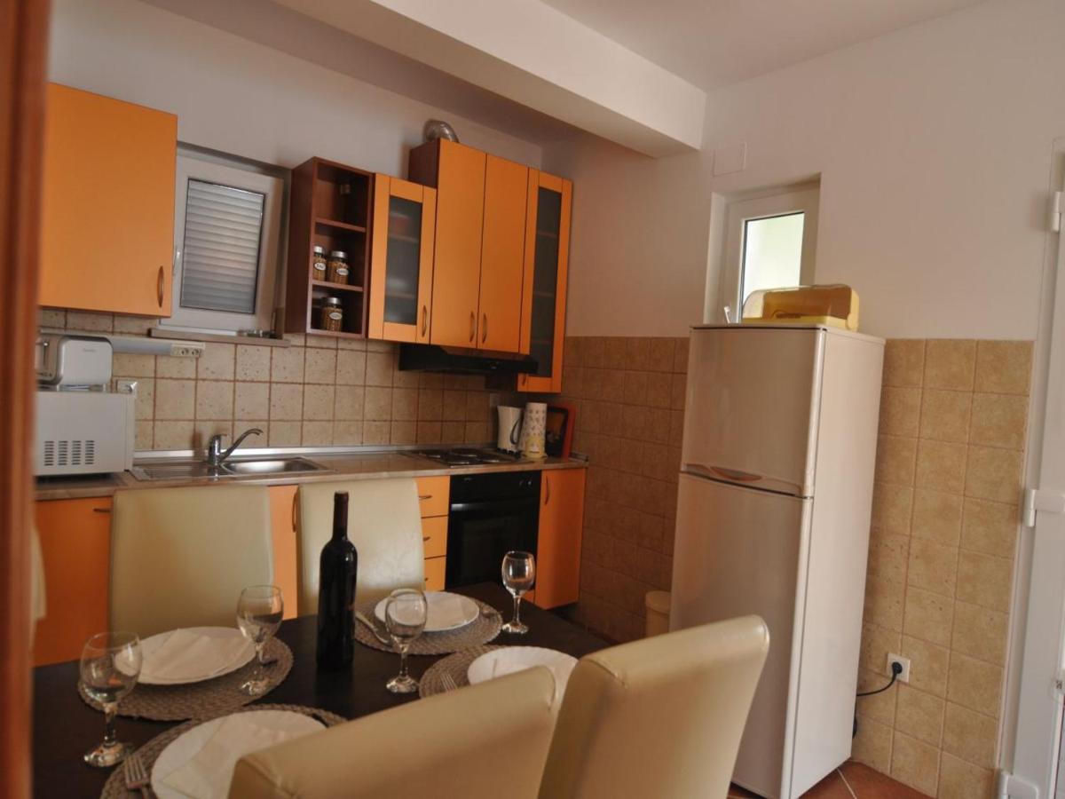 Marina- Beachfront, Sea View And Free Parking *