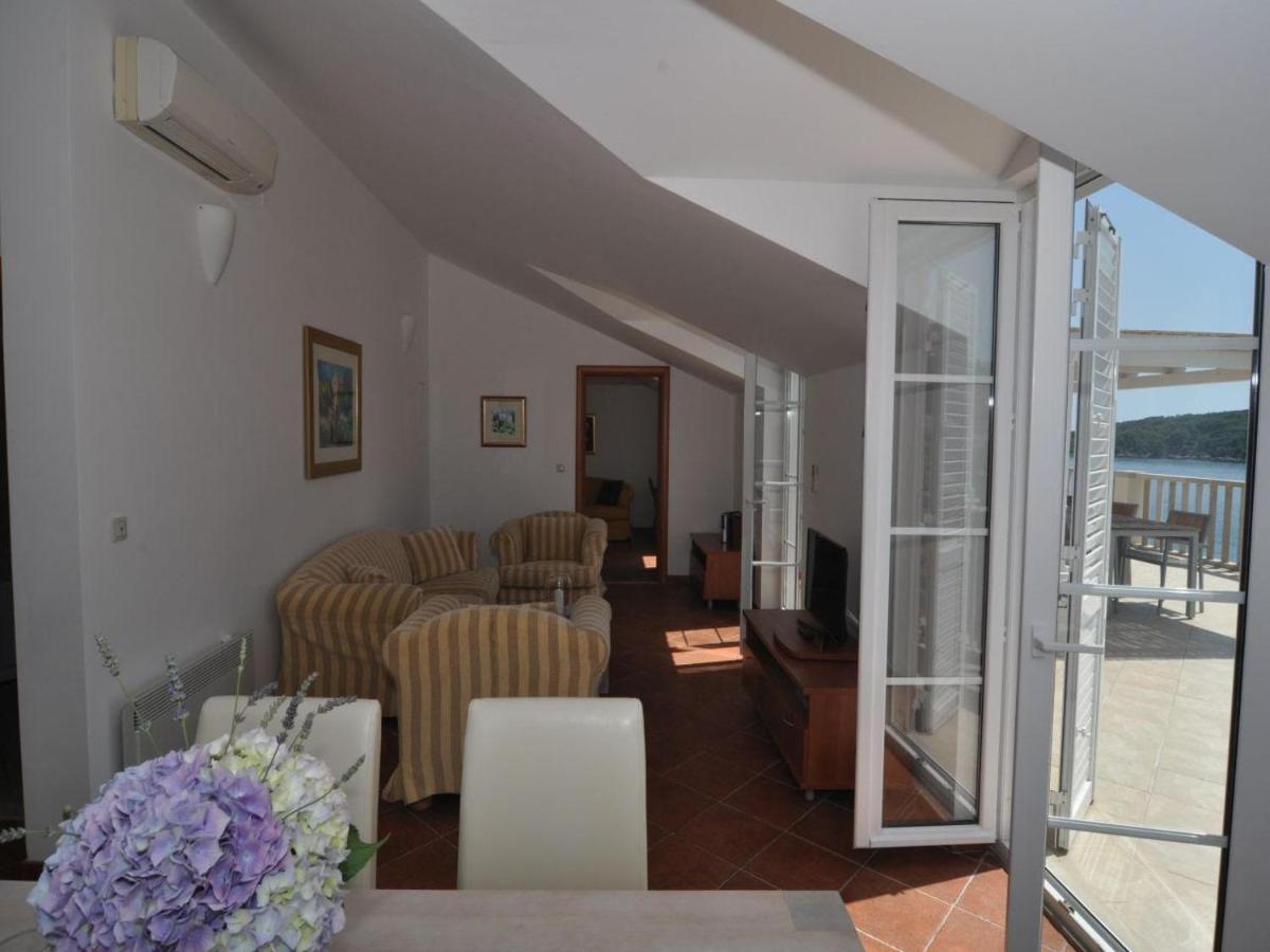 Marina- Beachfront, Sea View And Free Parking Apartment *