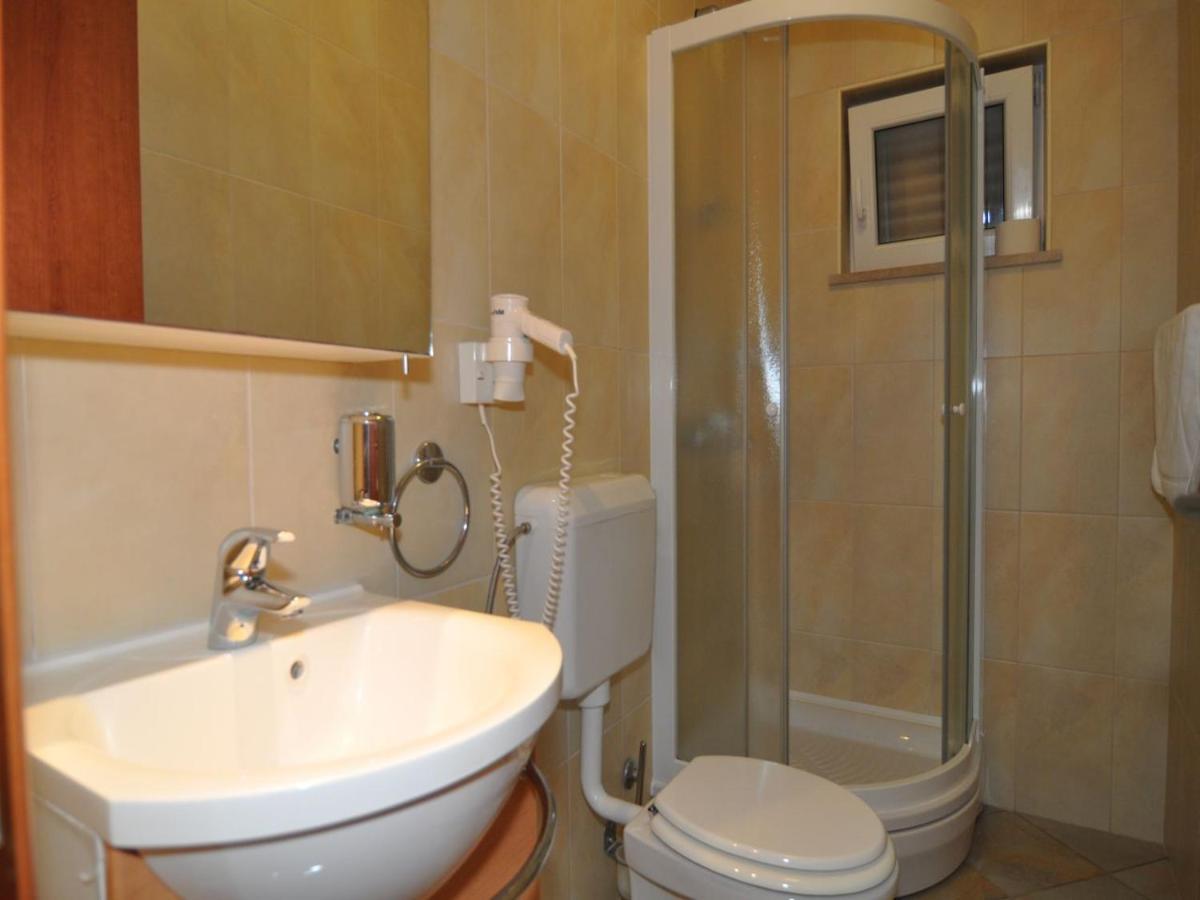 Marina- Beachfront, Sea View And Free Parking * Molunat