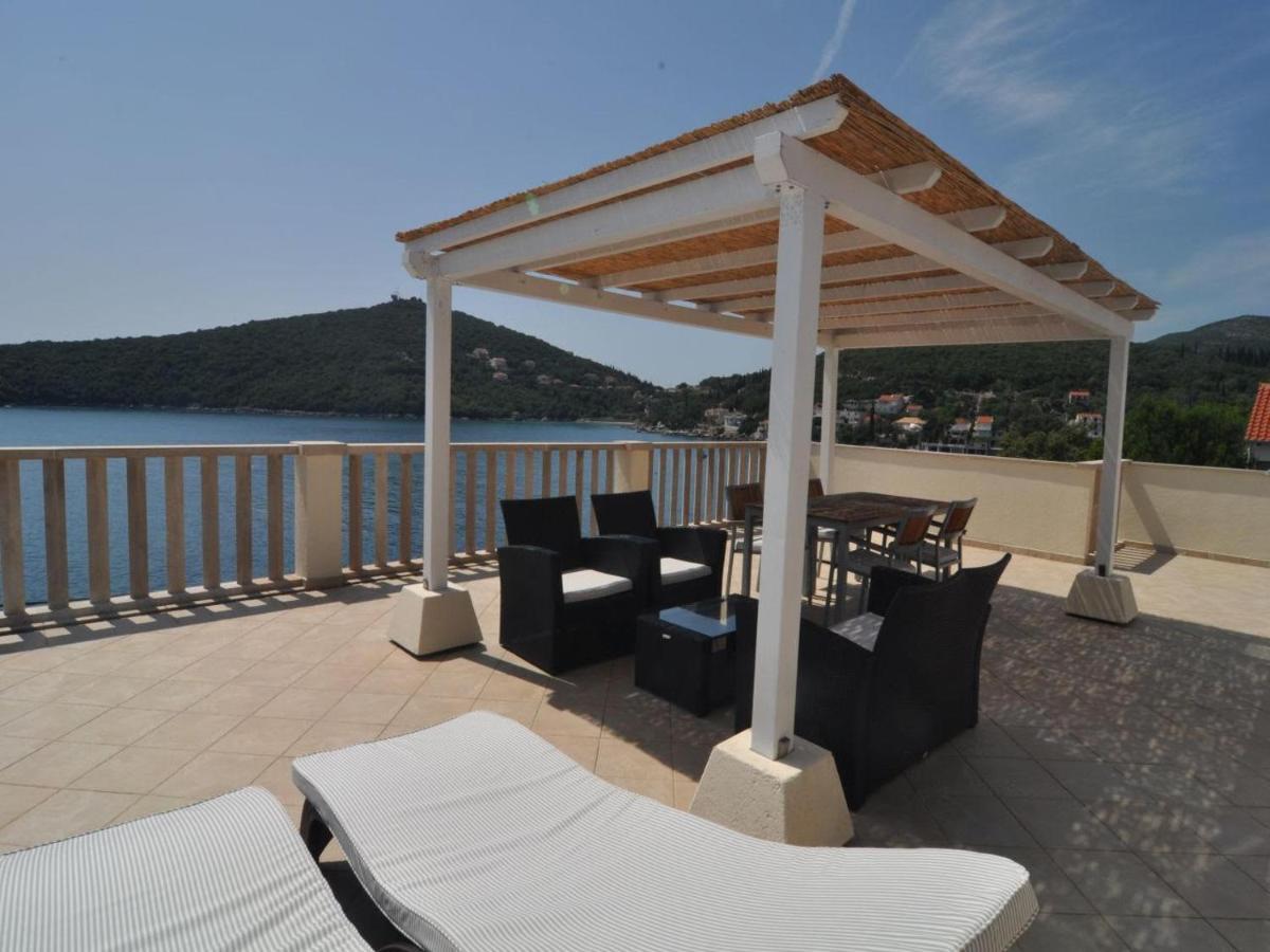 Marina- Beachfront, Sea View And Free Parking Apartment *