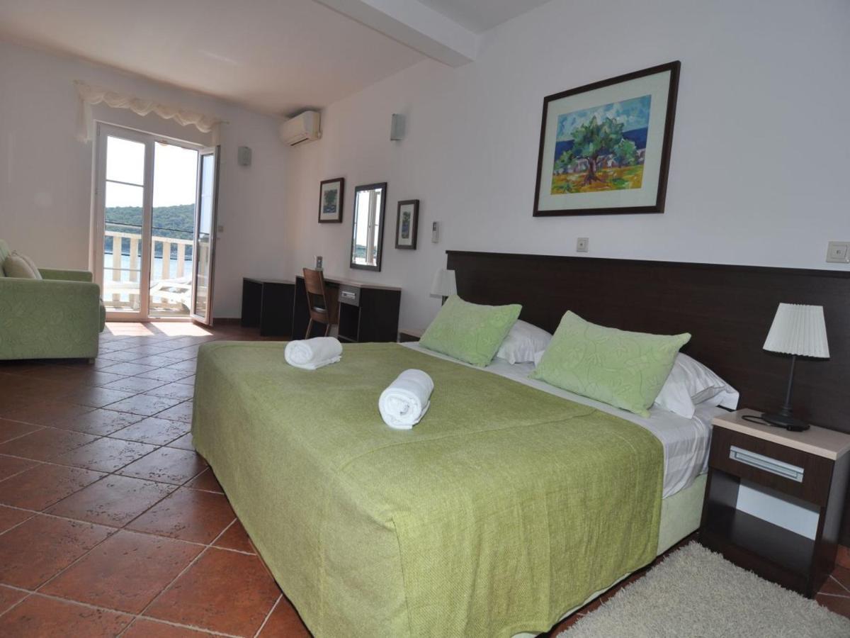 Marina- Beachfront, Sea View And Free Parking *