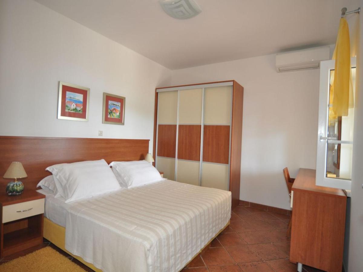Marina- Beachfront, Sea View And Free Parking *